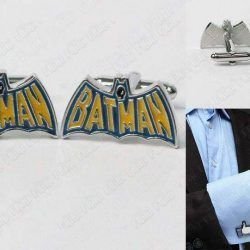 Gemelos Cómics Batman Ecuador Comprar Venden, Bonita Apariencia, práctica, Hermoso material: plástico en baño de plata Color: Plata, amarillo y azul Estado: Nuevo