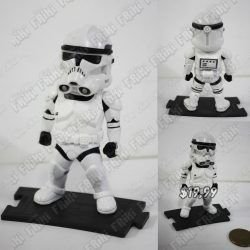 Figura Película Star Wars StormTrooper Ecuador Comprar Venden, Bonita Apariencia ideal para los fans, practica, Hermoso material plástico Color blanco Estado nuevo