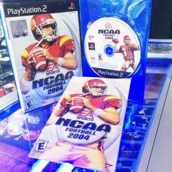 Videojuegos para consola PS2 NCAA 2004 Ecuador Comprar Venden, Bonita Apariencia ideal para los fans, practica, Hermoso material de papel Color como en la imagen Estado usado